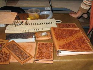 Canadian Leathercraft – Fall 2005 – Newsletter by CSCL, page 8 — photograph 1