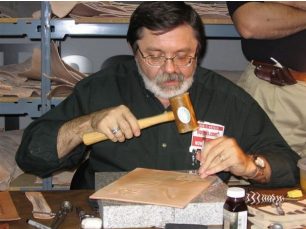 Canadian Leathercraft – Fall 2005 – Newsletter by CSCL, page 8 — photograph 4