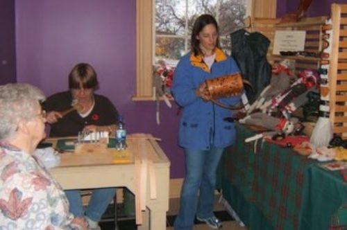 Canadian Leathercraft – Fall 2008 – Newsletter by CSCL, page 5 — photograph 1