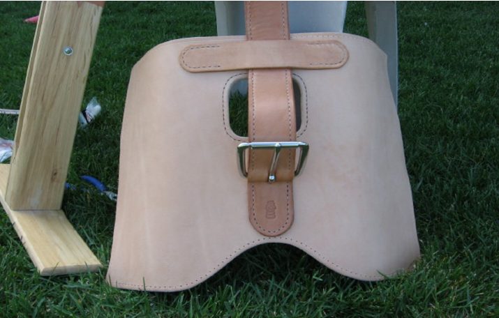 Canadian Leathercraft – Fall 2010 – Newsletter by CSCL, page 11 — photograph 1