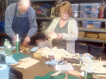 Canadian Leathercraft – Fall 2015 – Newsletter by CSCL, page 4 — photograph 1