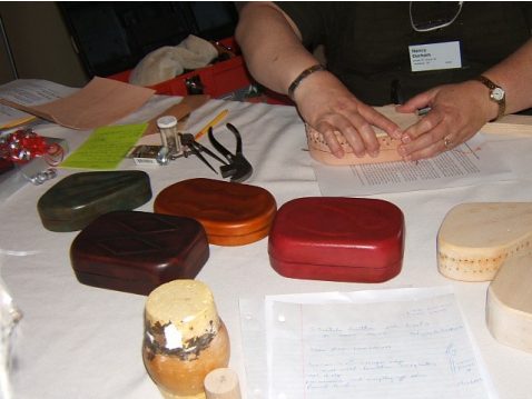Canadian Leathercraft – Spring 2006 – Newsletter by CSCL, page 6 — photograph 2