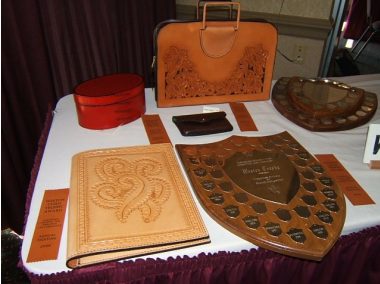 Canadian Leathercraft – Spring 2006 – Newsletter by CSCL, page 11 — photograph 2