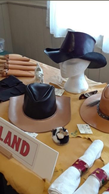 Canadian Leathercraft – Spring 2019 – Newsletter by CSCL, page 6 — photograph 4