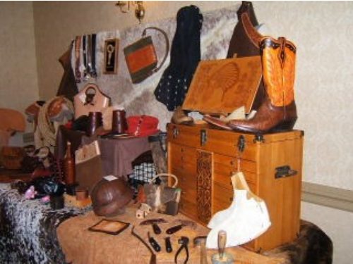 Canadian Leathercraft – Summer 2006 – Newsletter by CSCL, page 4 — photograph 2