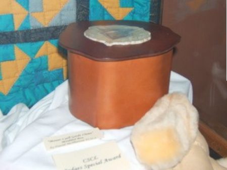Canadian Leathercraft – Winter 2006-2007 – Newsletter by CSCL, page 7 — photograph 1