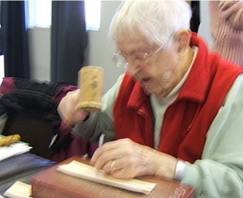 Canadian Leathercraft – Winter 2007-2008 – Newsletter by CSCL, page 1 — photograph 2