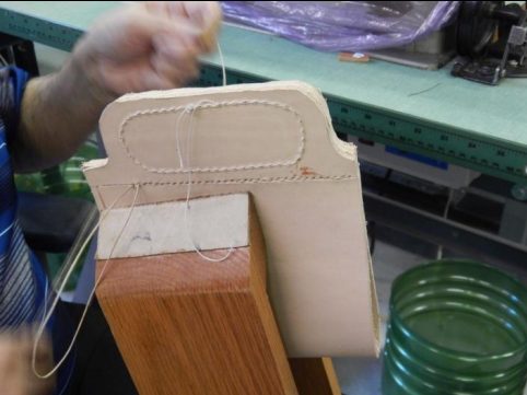 Canadian Leathercrafter – Fall 2016, page 3 — photograph 5