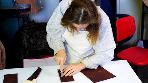Hinged Leather Box – CSCL workshop — photograph 17