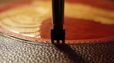 Lacing (leathercraft) — photograph 5