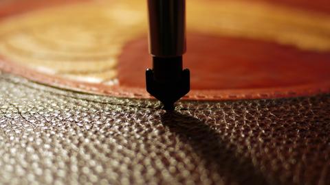 Lacing (leathercraft) — photograph 14