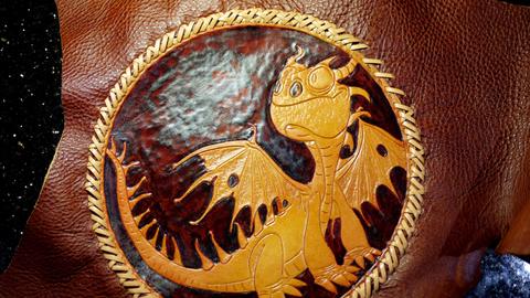 Lacing (leathercraft) — photograph 22