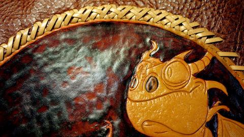 Lacing (leathercraft) — photograph 23