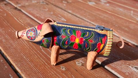 “Mr. Porky” coin purse — photograph 2