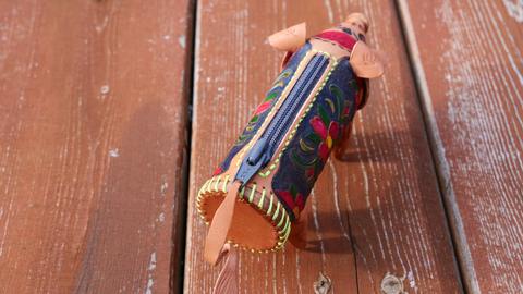 “Mr. Porky” coin purse — photograph 5