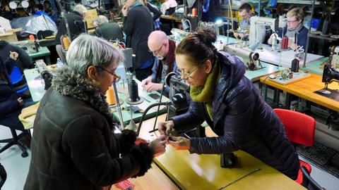 MSCL Sewing Workshop - Feb 2017 — photograph 32