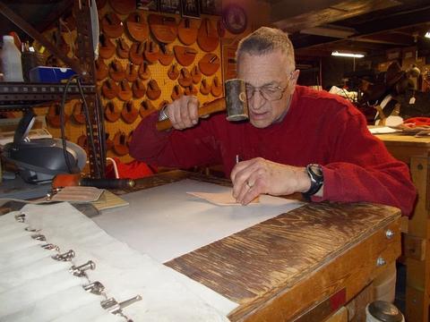 Richard L. Sherer - Leathercraft Lessons — photograph 17