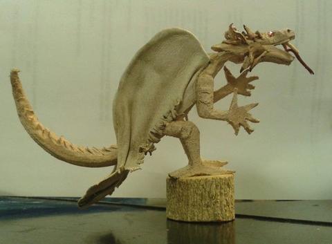 A leather dragon, announcing the Norland dragon workshop of 21 March 2015