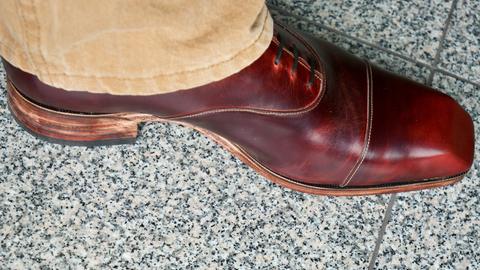 Competition - Red oxford shoes - Fellow by Eugene Pik — photograph 2