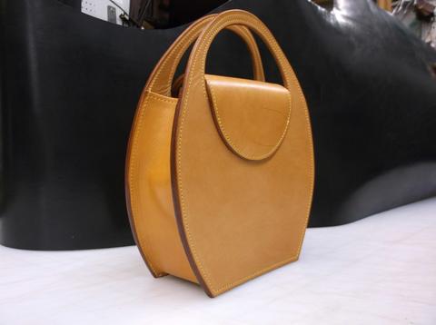 Competition - Veg tanned purse - Fellow by Sean Dalgetty — photograph 1