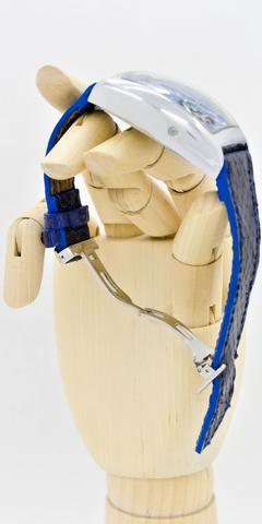 Blue snake skin watch straps by Julien Jans — photograph 4