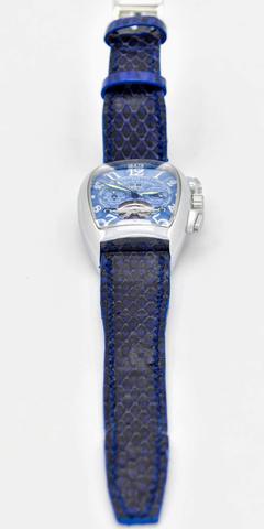 Blue snake skin watch straps by Julien Jans — photograph 5