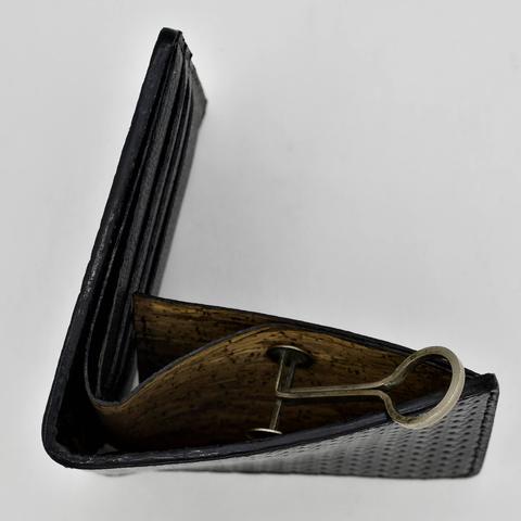 Classic Bi-fold by Julien Jans — photograph 8