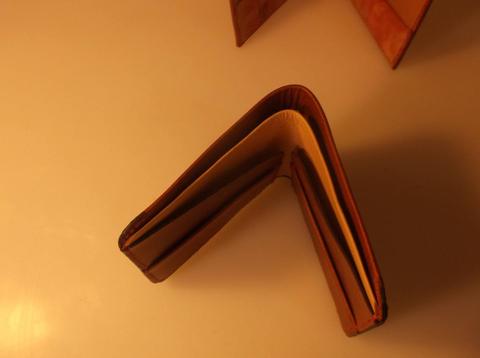 Simple Bi Fold with Rounded corners by Lauchlan Harrison — photograph 6