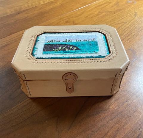 Eight-sided, hinged jewellery box by Bob Richardson — photograph 4